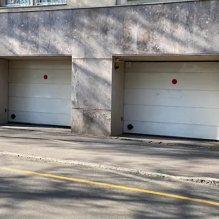 Apartment Modern Apartment, 24/7 Security, Free Parking *